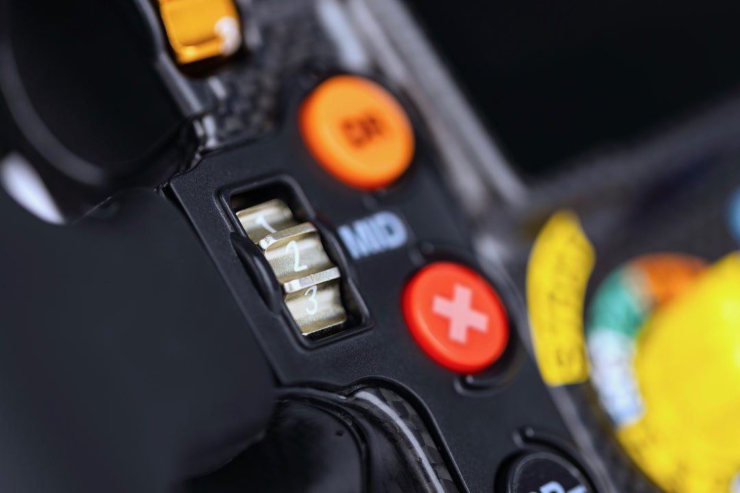 Mercedes-AMG PETRONAS Formula One Team Sim Racing Steering Wheel (2024/2025)